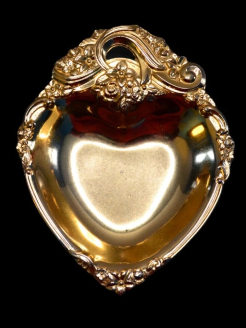 Mid Century Gold Plated Vanity Trays, Ornate Heart Dresser Decor - Picture 3 of 4
